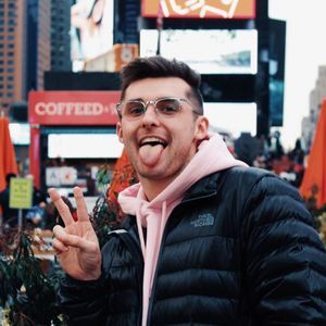 Meet your Posher, Gregory